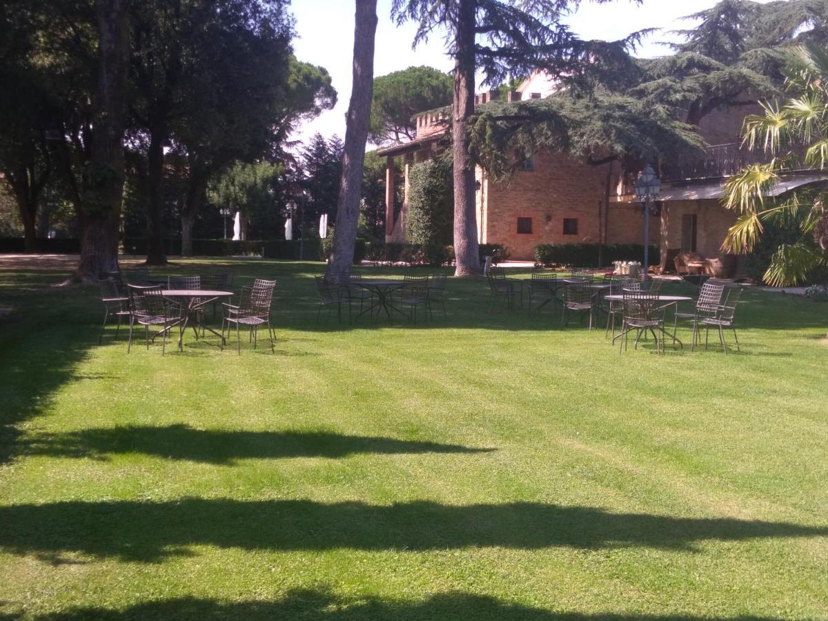 Hotel Assisi Parco Dei Cavalieri Petrignano Extérieur photo